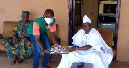 Presenting Covid-19 Face Mask to Onipe